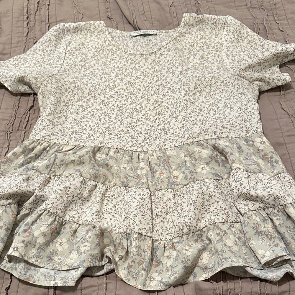 Floral Tiered Short Sleeve Peplum Top - Cream